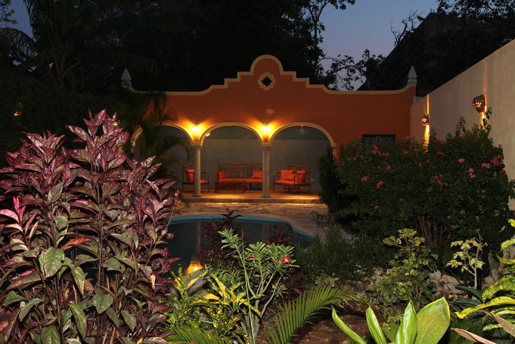 Hotel Maria Del Carmen Mérida Exteriör bild