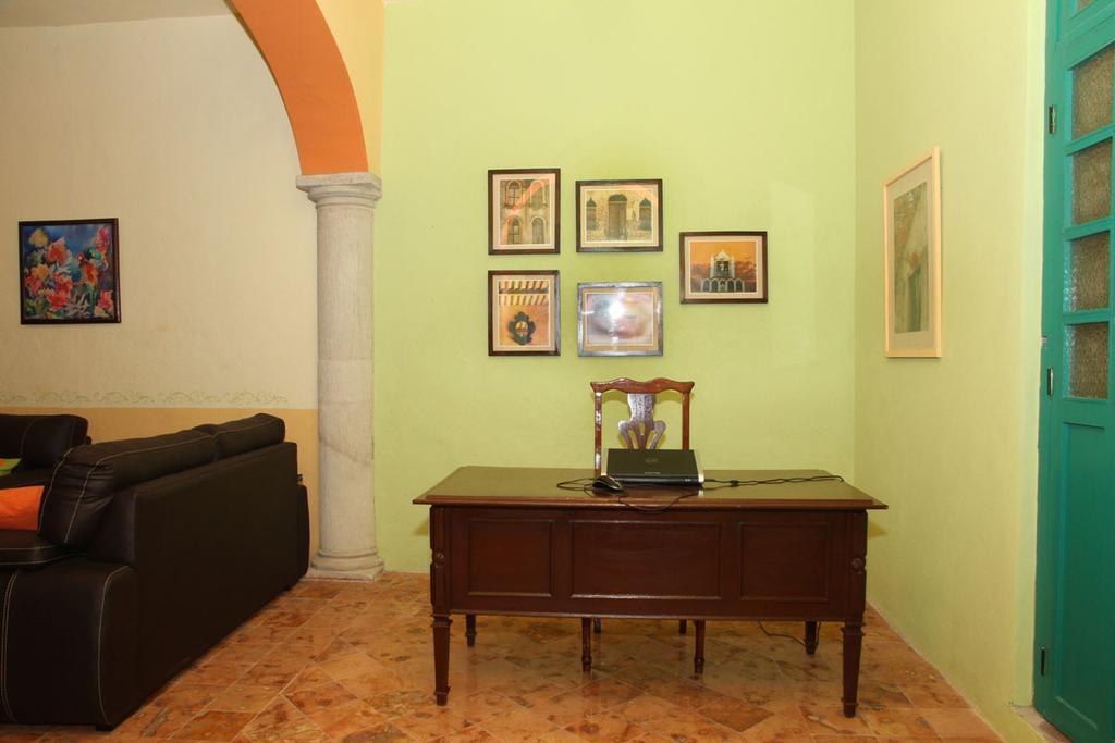 Hotel Maria Del Carmen Mérida Exteriör bild